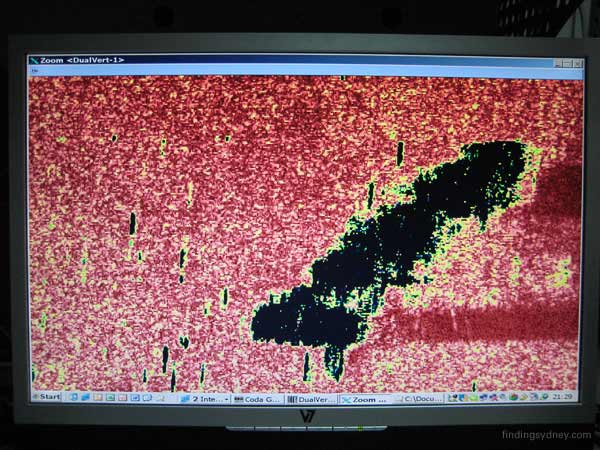 Highest resolution sonar image of the Kormoran bow showing the flared deck detail.