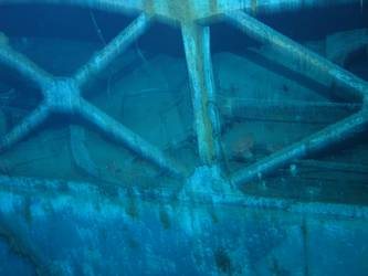 Port side X supports for 30-foot gig