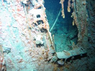 WT hatch and ladderway forward and adjacent to A gun turrent