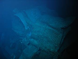 Foredeck folded back and over barrels of A turret