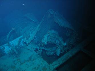 Up-turned 36 inch searchlight platform abreast forward funnel