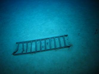 Upper deck ladder - 11 rungs