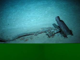 Hook and pulley on seabed - possibly disengaging gear for boat