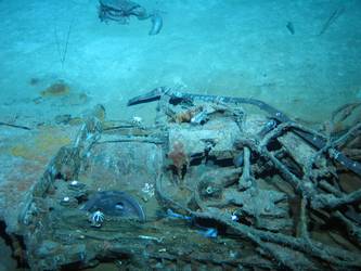 Base of main mast and associated steel wire rigging