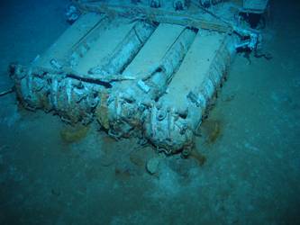 End caps of torpedo tubes